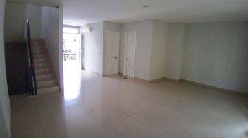 Gambar 2 RUMAH SHERWOOD GARDEN TOWNHOUSE, KELAPA GADING, TIPE PREMIUM, 5 KAMAR, BAGUS