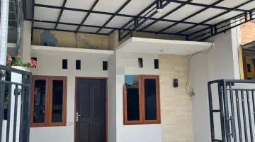 Gambar 1 Rumah siap huni Perum Klipang Pesona Asri Residance, siap huni. Rumah di Perum Klipang Pesona Asri Residence . Sendang mulyo, Tembalang . 
Semarang Selatan. SHM Baru Unfurnished