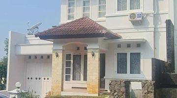 Gambar 2 Rumah di Graha Candi Golf blok A, Jangli, 
Semarang Selatan. 2 Lantai SHM Sudah Renovasi