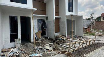 Gambar 2 Dijual 1unit Lagi Rumah Cantik Disetia Budi