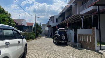 Gambar 3 Dijual 1unit Rumah Dlm Komplek Dijohor, Bebas Banjir..