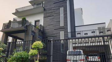 Gambar 2 Dijual Rumah Mewah View Danau Sentul City