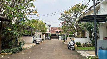 Gambar 3 Rumah 2 Lantai Dalam Cluster Di Cirendeu Dekat Ke Lebak bulus 