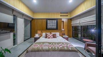 kamar tidur luxury villa di kawasan hotel
