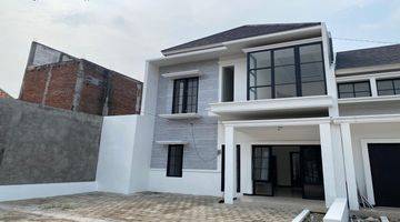 Gambar 1 Rumah Kebraon dekat grand Harvest -2 lantai Berkualitas free Shm Dan biaya2