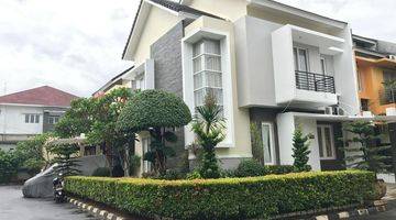 Gambar 1 Rumah cantik hoek dalam cluster di Bintaro sektor 9 SHM