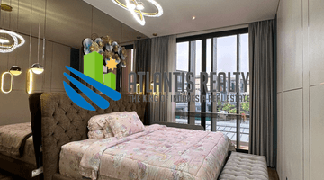 Gambar 1 Dijual Rumah Mewah Lyndon Navapark, Full Furnished View Danau