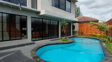 Gambar 5 Dijual rumah privat pool fuly furnished di sentul city 