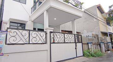 Gambar 2 Dijual Rumah Modern Classic di Kalisari Jakarta Timur