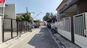 ruang keluarga dijual rumah 1 lantai putra