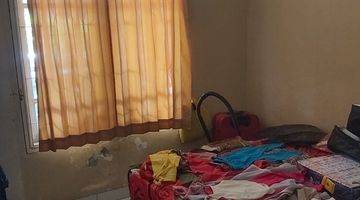 kamar tidur rumah bagus shm di puri