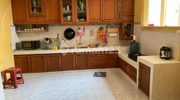 dapur rumah semi furnished di puri