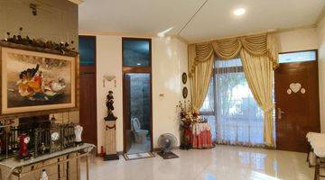 Gambar 3 **Rumah Bagus di Pluit 2 Lantai Row Jalan 3 Mobil**