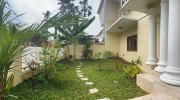 Gambar 2 Pondok Indah, Rumah Bagus, Tingkat,Kolam Renang Semi Furnished