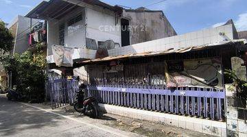 Gambar 4 Rumah Tua Dekat Kampus UNM Di Makassar  