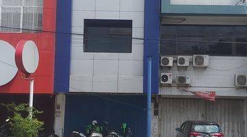 Gambar 3 Ruko 3 lantai dekat area perkantoran, bank, jalan Boulevard panakukkang