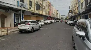 Gambar 2 Ruko 3 lantai, 2 petak, dekat area perkantoran 