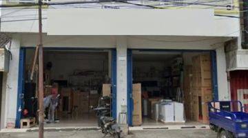 tampak depan  ruko manukan lor bagus terawat
