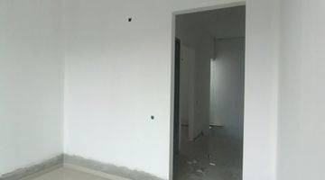 Gambar 4 Rumah Baru 2 Lantai di Jl. Rungkut Menanggal Harapan