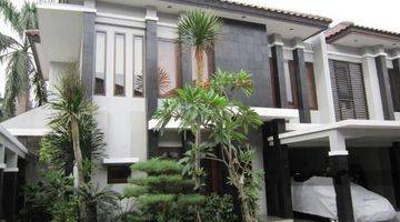 Gambar 1 Dijual Rumah 2 Lantai Dalam Townhouse  Harga Menarik