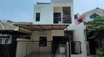 Gambar 1 Dijual Rumah 2 Lantai Baru Direnovasi di Nusaloka, Bsd Yk