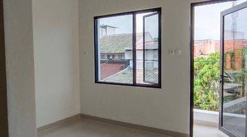 Gambar 1 RUMAH PORIS, BARU, 2 LANTAI, LT 38,5/58M², KT2, SHM, HRG 875JT 