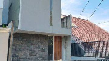 Gambar 1 Rumah 2 Lantai Bagus Unfurnished SHM di Geger Kalong, Bandung