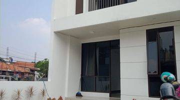 Gambar 1 Dijual Rumah Brand New Dekat Toll Brigif, Jakarta Selatan