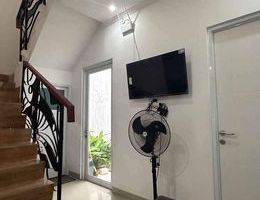 Gambar 2 Rumah 2 Lantai Bagus Furnished SHM di Cinere Depok, Depok