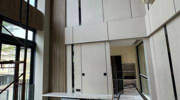 Gambar 4 Rumah 2 Lantai Furnish By Metric, di Navapark Lancewood, Tangerang