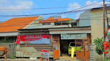 Gambar 1 Turun Harga, Rumah Komersial Daerah Simomulyo. Cocok Untuk Hunian, Komersil, Bisnis. Dekat Dengan Pintu Tol Banyu Urip, Pakuwon Indah, Papaya. Row 2 Mobil. 