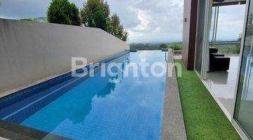 Gambar 1 Infinity Pool View Gunung Cellini+ Francis Interior