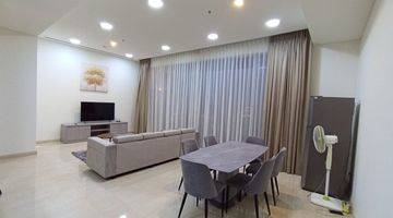 Gambar 4 The Pakubuwono Spring 2 BR Furnished Bagus Pool View