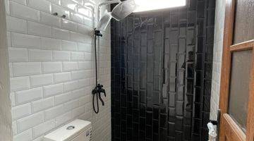 kamar mandi rumah mewah lokasi premium dekat