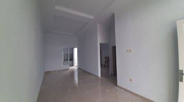 ruang tamu rumah 1 lantai tanah luas