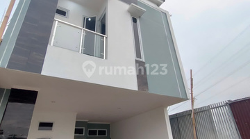 foto lainnya rumah 2 lantai dekat dengan