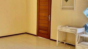 ruang keluarga rumah siap huni di sektor