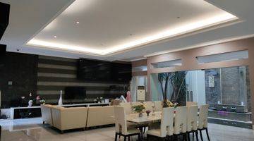 ruang tamu rumah mewah pik 18x27 minimalis