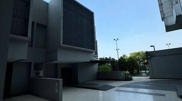 Gambar 1 For Sell Town House Essence Dharmwangsa with Design