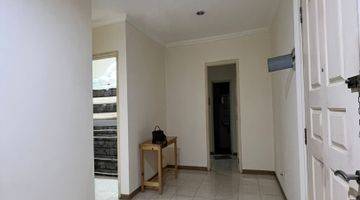 Gambar 1 Disewa Apartemen  City Resort Type 3br Corner 2km Semi Furnished Lantai 10 Siap Huni