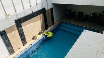 Gambar 5 Rumah Bagus Ada Kolam Renang Di Delatinos Bsd (bw)