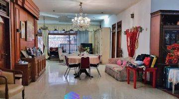 ruang tamu rumah siap huni 1 lantai