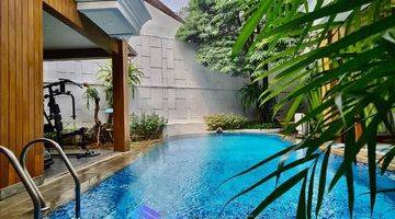 kolam renang rumah siap huni 2 lantai