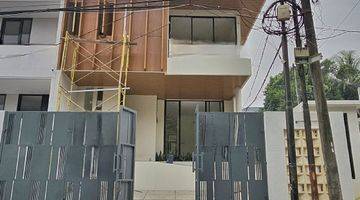 Gambar 1 Rumah Minimalis Modern 2 Lantai Dalam Komplek Dekat Polsek Cinere