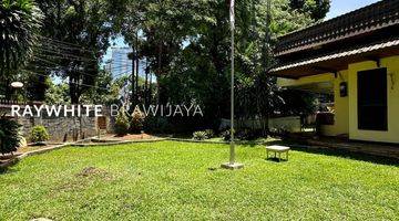 Gambar 5 Rumah Lama Layak Huni Area Pakubuwono Kebayoran Baru