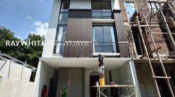 Gambar 3 Brand New Townhouse On Going Project  Precium Lebak Bulus