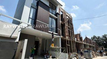 Gambar 2 Brand New Townhouse On Going Project  Precium Lebak Bulus