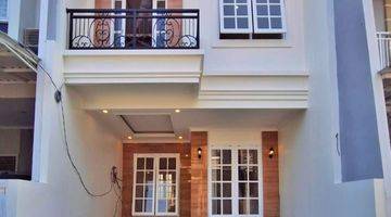 tampak depan rumah baru dalam cluster besar