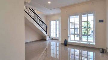 ruang tamu rumah baru dalam cluster besar