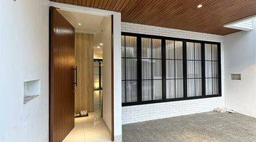 garasi/carport dijual rumah bagus siap huni